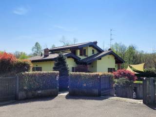 Foto - Vendita villa con giardino, Lipomo, Lago di Como
