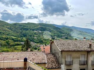 Foto - Vendita Trilocale con giardino, Caprino Veronese, Lago di Garda