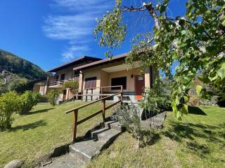 Foto - Vendita villa con giardino, Dazio, Valtellina