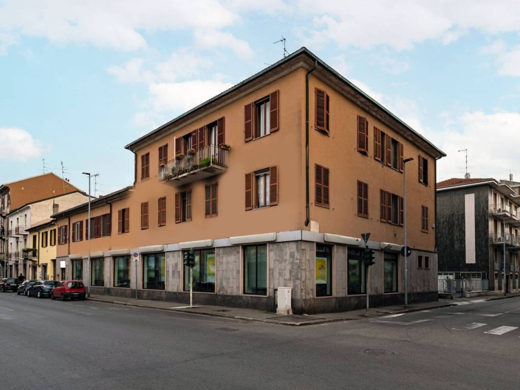 Negozio - locale commerciale corso trieste 28, sant'agabio, novara