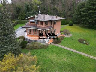 Foto - Vendita villa con giardino, Grandate, Lago di Como