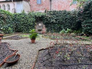 appartamento con giardino lucca centro vendesi.jpe