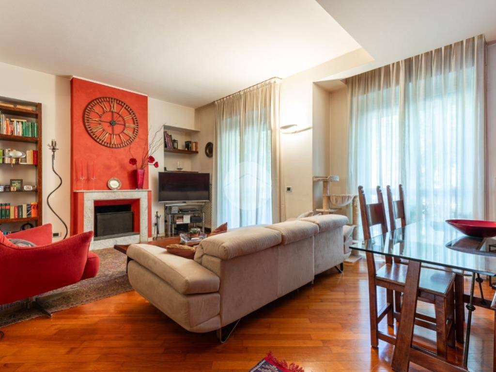 Vendita Appartamento Milano. Quadrilocale in via Mac Mahon 19. Buono ...