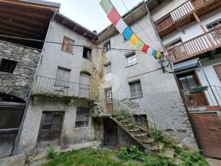 parte abitativa vista dal centro del borgo