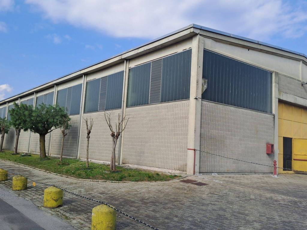 Capannone via delle pavigie 7, sirone