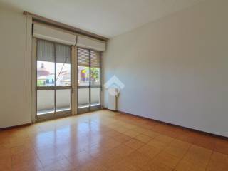 5-CAMERE (2)