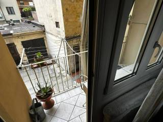 BALCONE SU CORTILE INTERNO