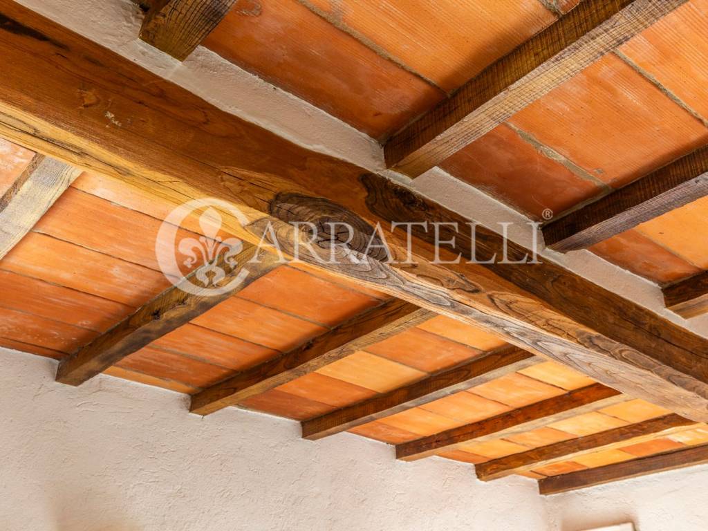 Casale con piscina e depandance a Cortona