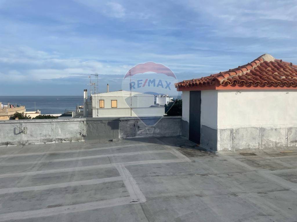 Sale Apartment Bari. 3room flat in via Torre A Mare Nizza 40