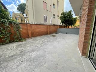 GIARDINO PAVIMENTATO