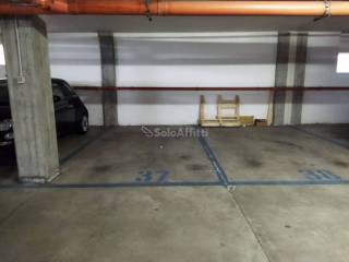 Posto auto in garage