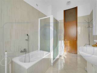 AMPIO BAGNO