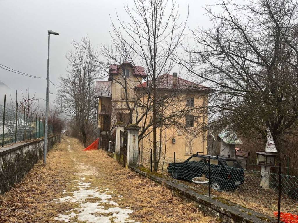 Villa unifamiliare via palatini, centro, pieve di cadore