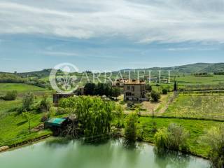 Agriturismo con piscina a Torrita di Siena