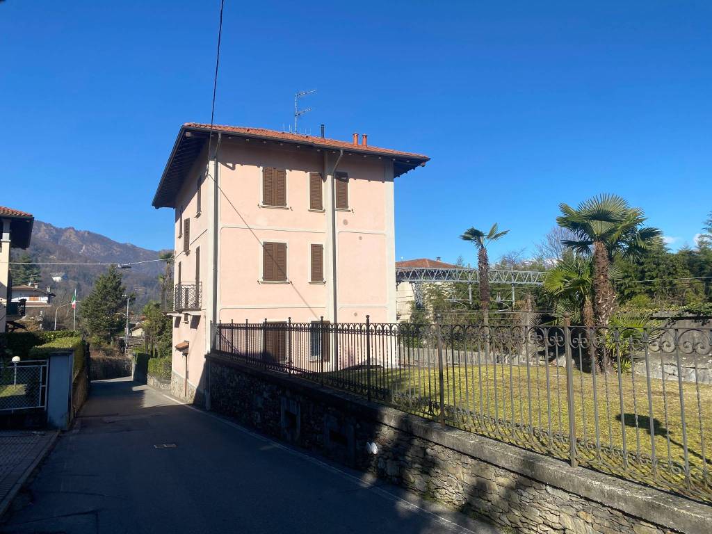 Villa plurifamiliare via baveno 10, centro, stresa