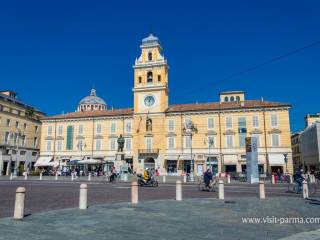 parma-piazza-garibaldi-center