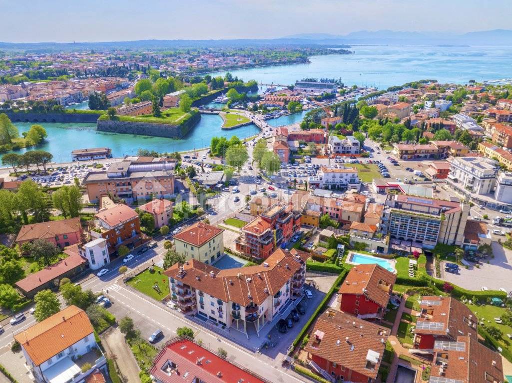 Appartamento in vendita a Peschiera del Garda