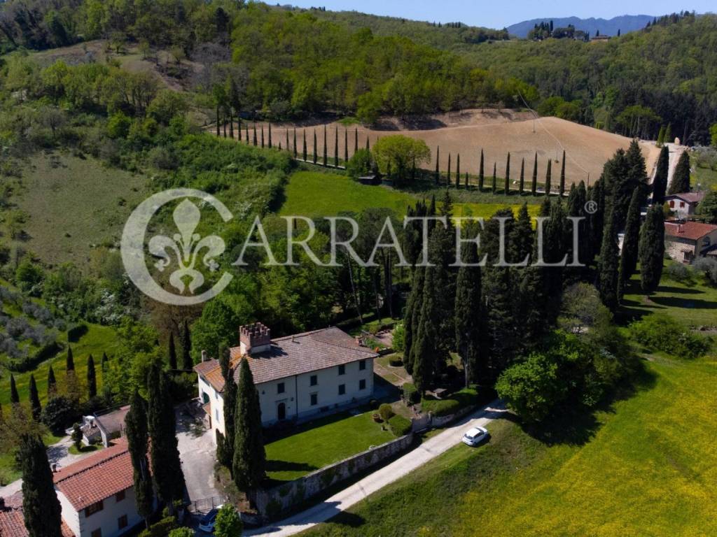 Villa d'epoca con giardino a Borgo San Lorenzo (3)