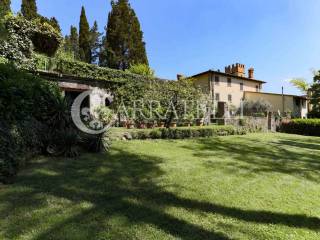 Villa d'epoca con giardino a Borgo San Lorenzo (17