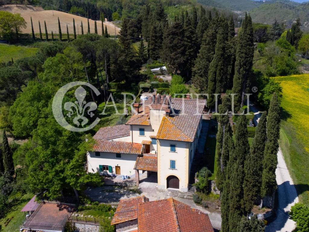 Villa d'epoca con giardino a Borgo San Lorenzo (11