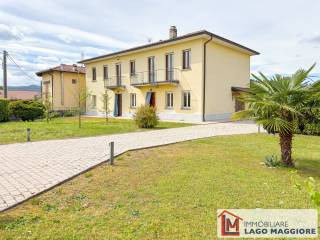 Foto - Vendita villa con giardino, Monvalle, Lago Maggiore