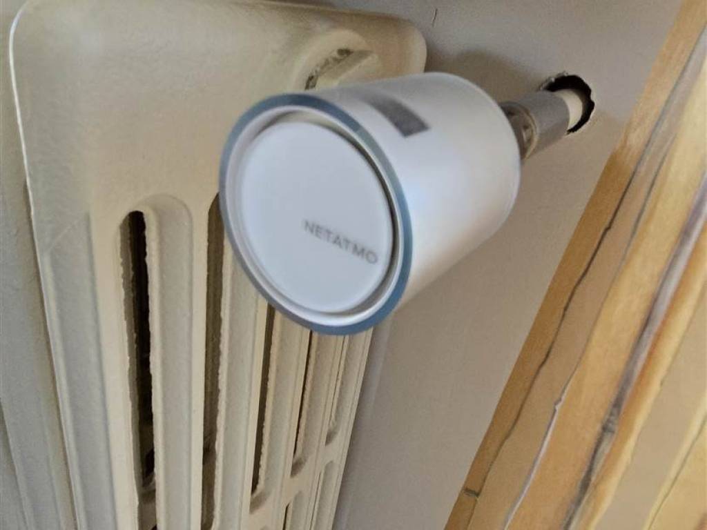 Dettaglio valvole termostatiche smart