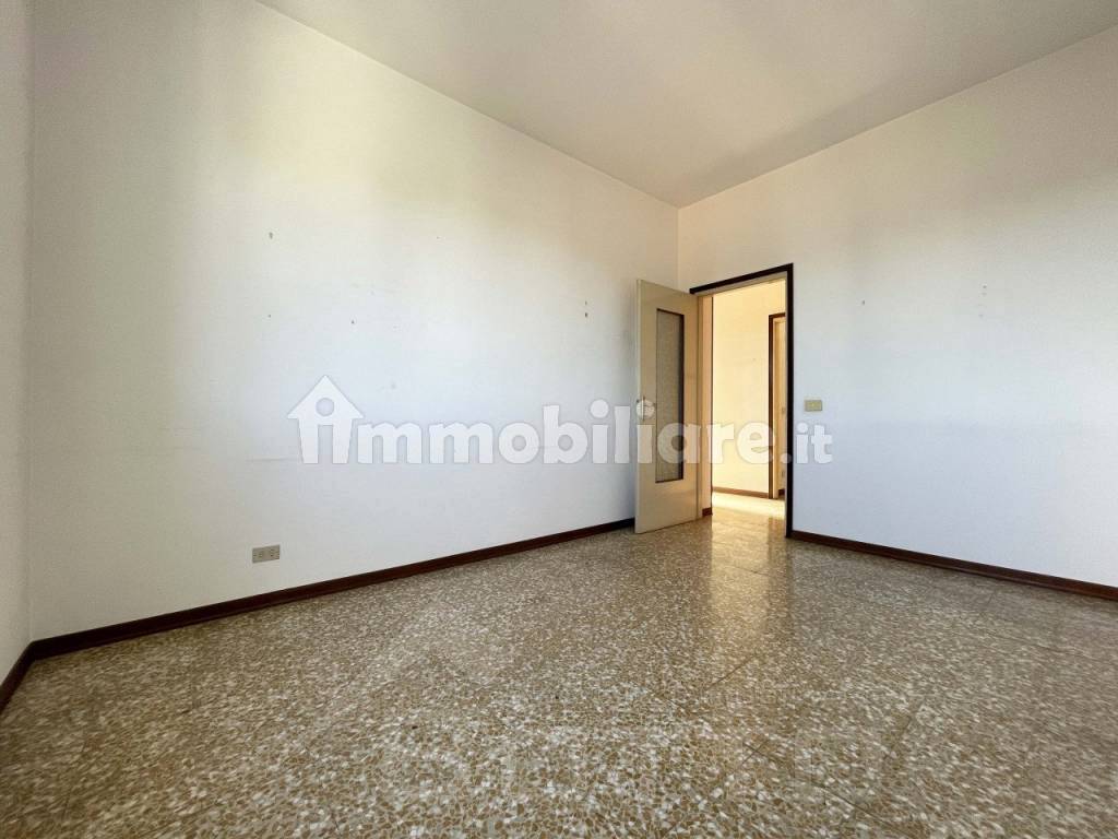 appartamento vendita castelletto stanza76