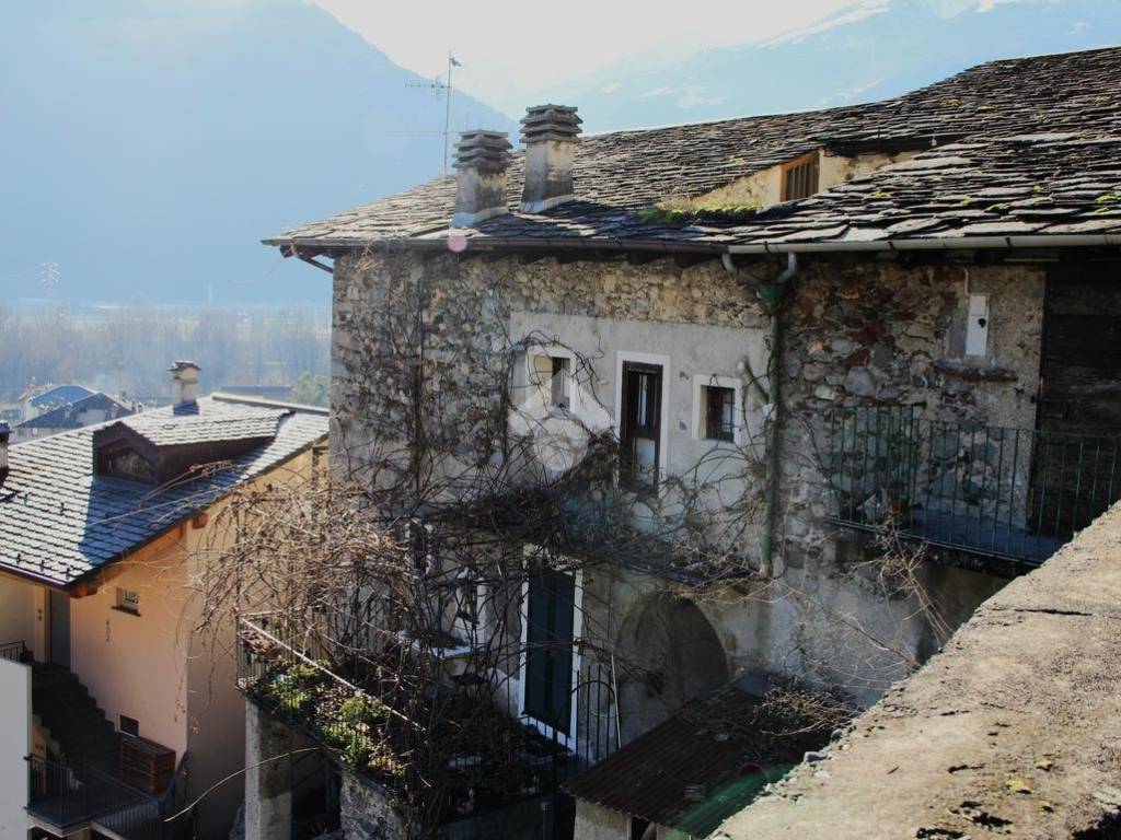 Terratetto plurifamiliare via roma, campovico, morbegno