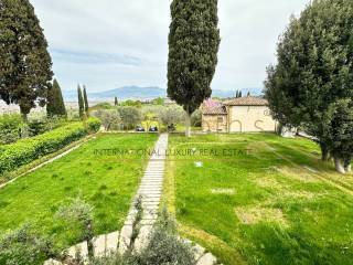 Villa con giardino