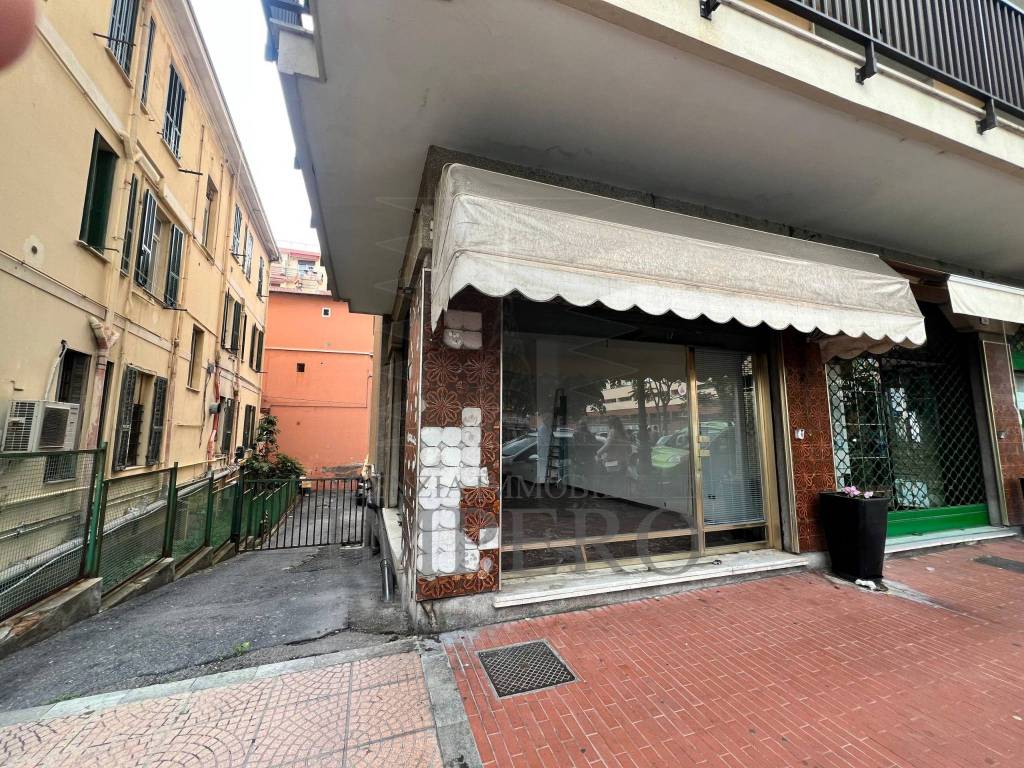 Locale commerciale via ernesto chiappori 36, centro città, ventimiglia