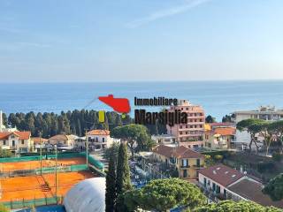 Foto - Si vende Bilocale con terrazzo, Riviera dei Fiori, Sanremo