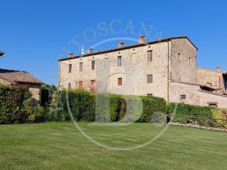 Colle di Val d'Elsa, appartamento in borgo