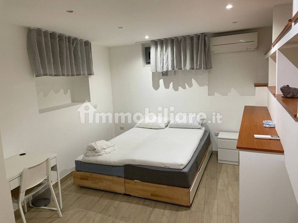 Rent Apartment Milan. 3room flat in via Giulio Carcano 21. Excellent