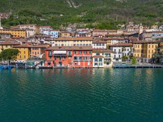 FACCIATA FRONTE LAGO