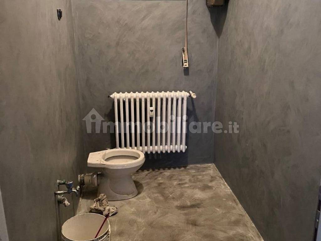 Commercial property via Dante Alighieri 28, Monza, Ref. 111469703