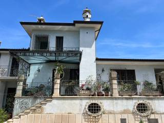 Foto - Vendita villa con giardino, Ariccia, Castelli Romani