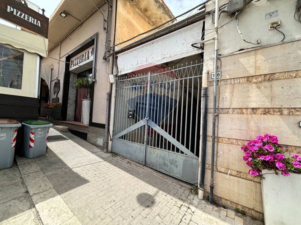 Locale commerciale via giuseppe di vittorio 106, san luigi - archimede, ragusa