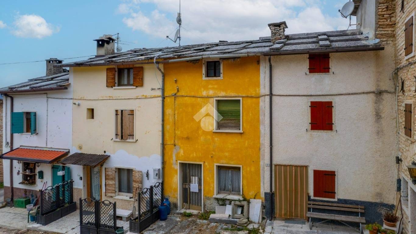 Rustico - Casale in vendita a Sant'Anna d'Alfaedo