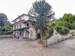 Foto - Vendita villa con giardino, Marino, Castelli Romani