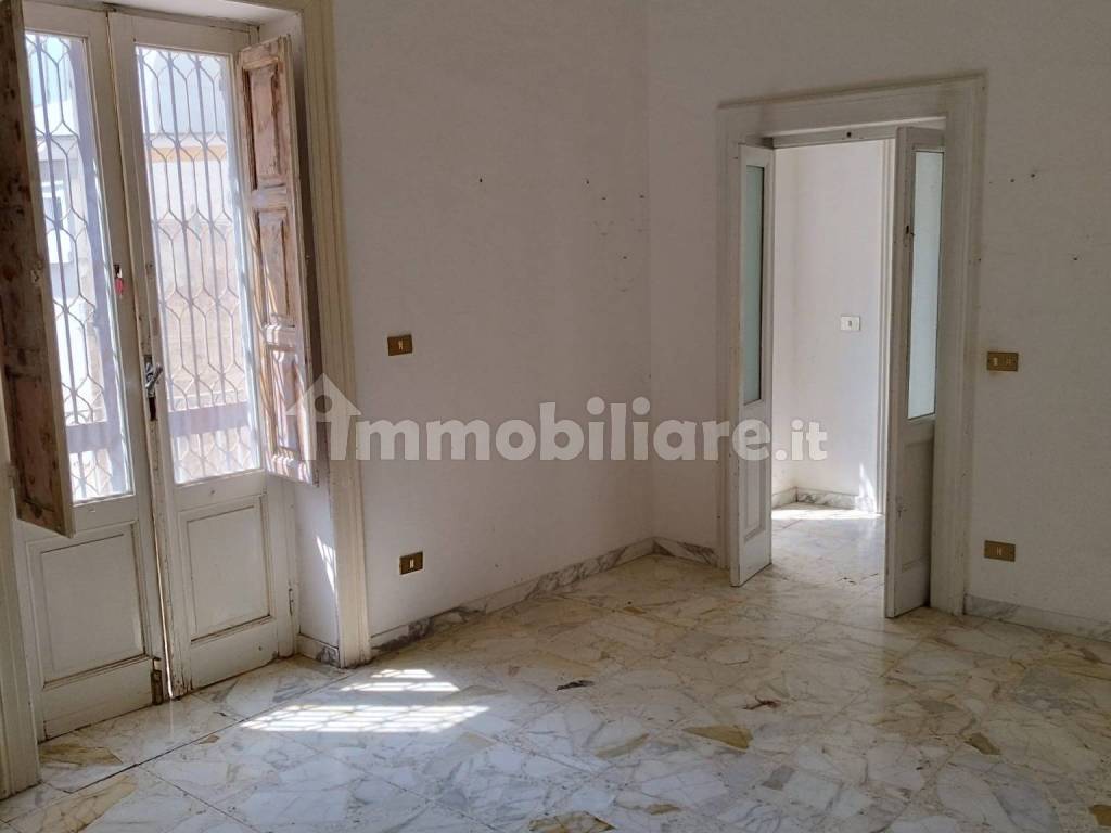 Stanza non arredata