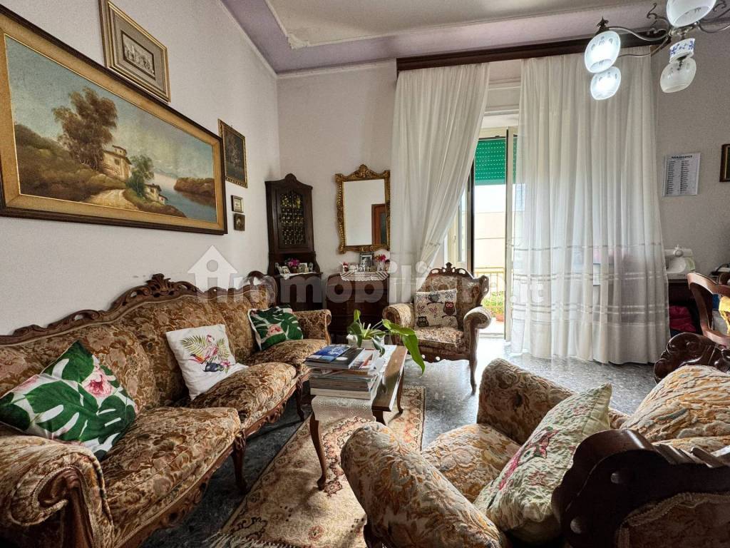 Vendita Appartamento Alghero. Quadrilocale, Da ristrutturare, primo ...