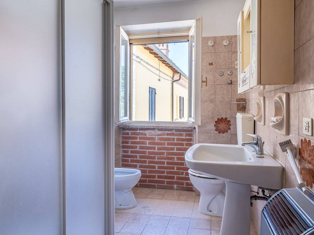 bagno primo piano