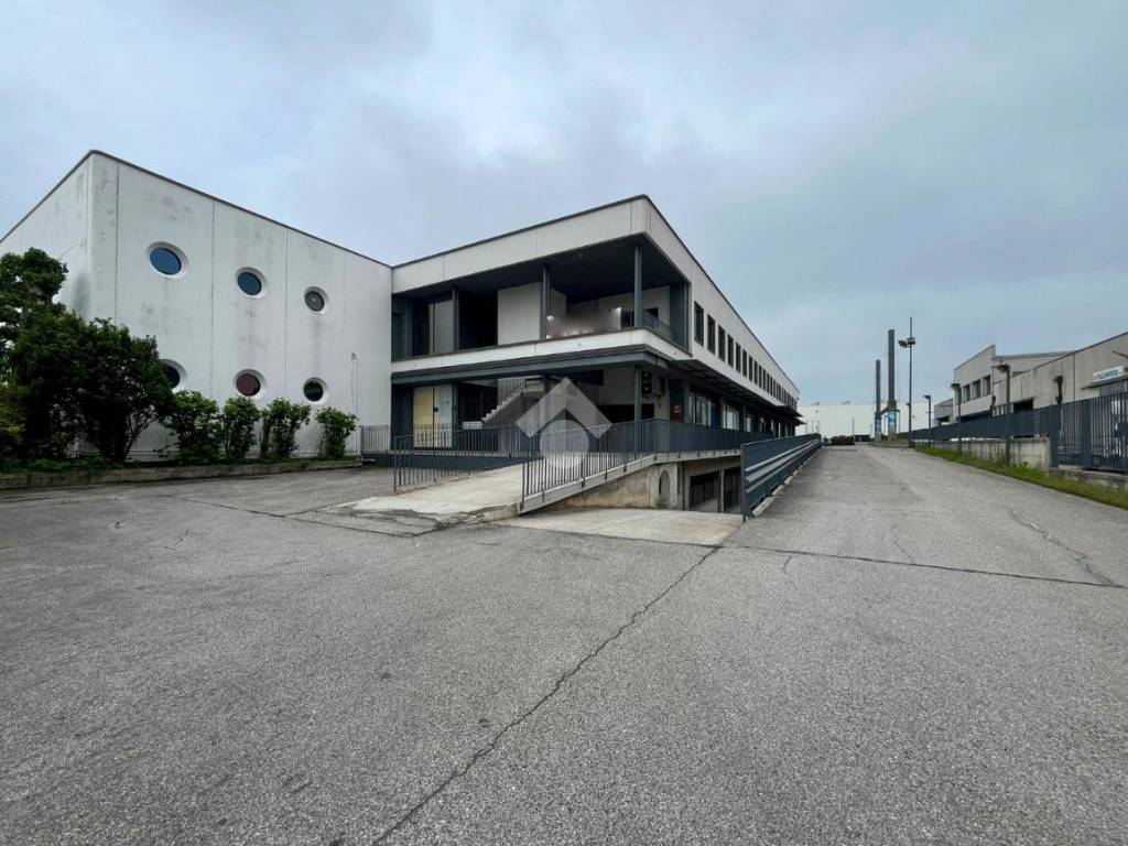 Laboratorio via molini 69, lonato, lonato del garda