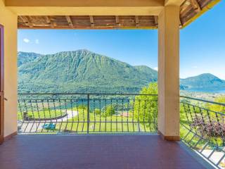 Foto - Vendita villa con giardino, Carlazzo, Lago di Como