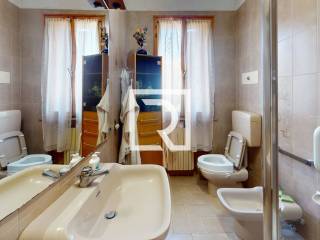 Quadrilocale-A-Castrocaro-Terme-Bathroom