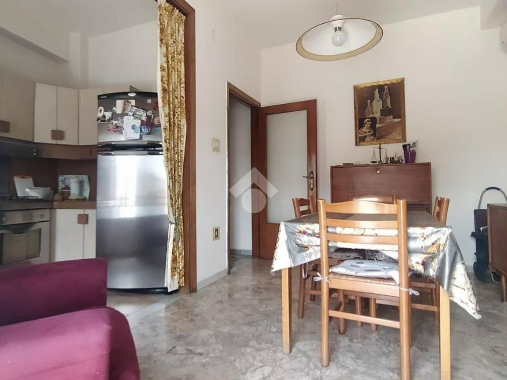 cucina abitabile con sala da pranzo