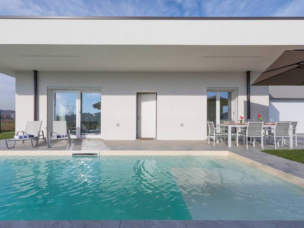 Case con piscina in vendita Ponti sul Mincio - Immobiliare.it