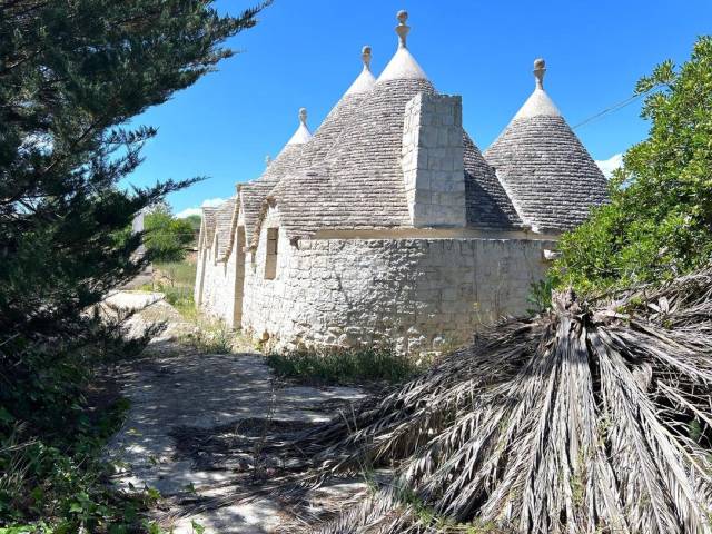 TRULLI