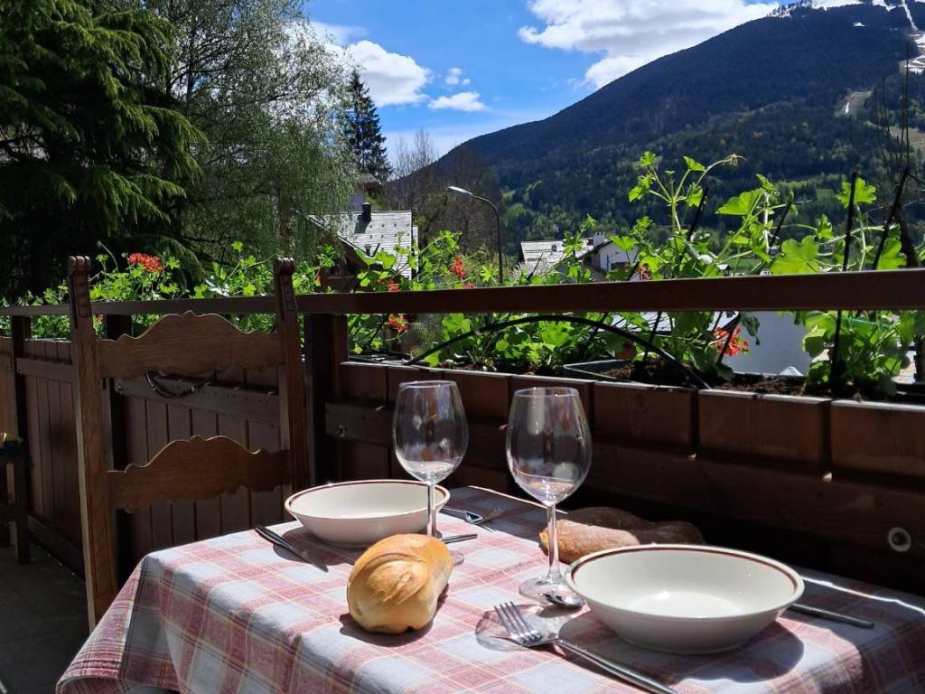 Bilocale via campello 15, centro, bormio