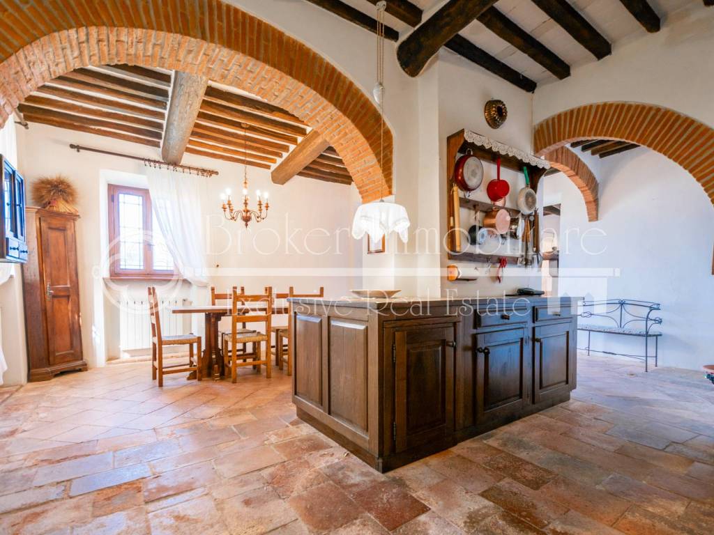 Villa vista mare in vendita in Toscana
